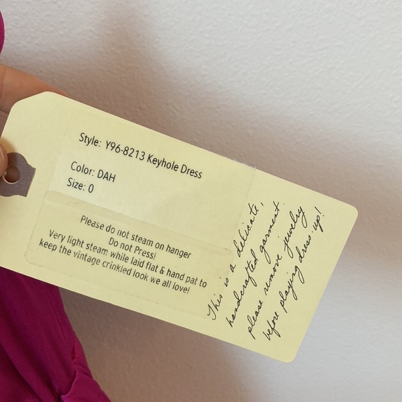 Raquel Allegra Key Hole Formal Dress - Picture 6 of 9